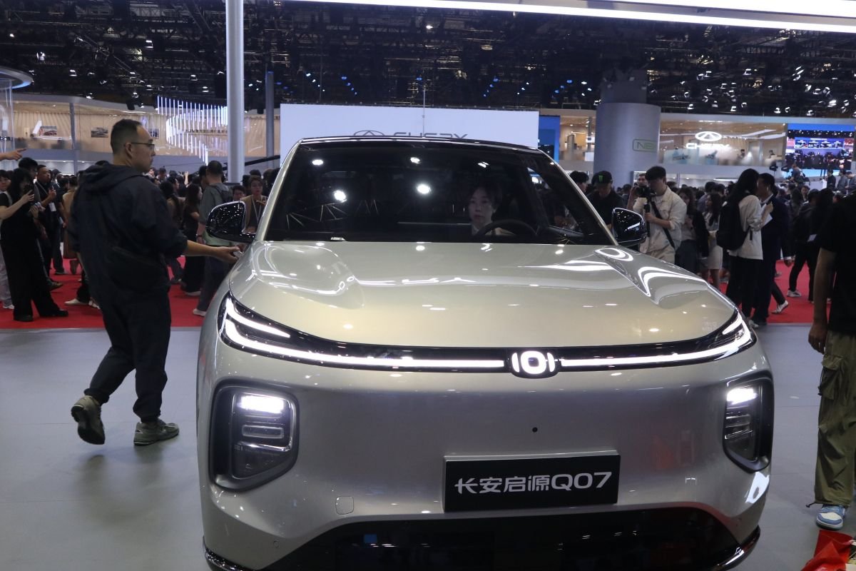 Invasi Mobil China