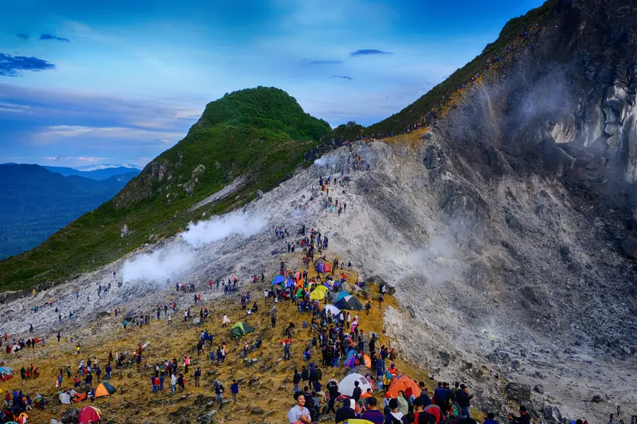 Gunung Sibayak Jadi Destinasi Favorit Pendaki Pemula di Sumatera Utara
