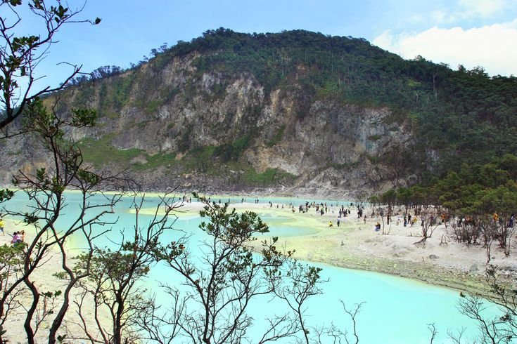 Surga Berkabut di Bandung Selatan, Pesona Kawah Putih Ciwidey Selalu Bikin Rindu