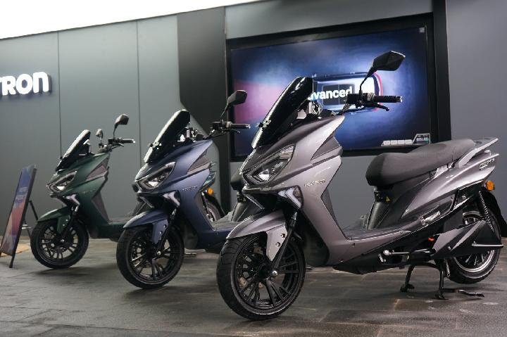 Polytron Fox-R: Motor Listrik Modern dengan Performa Skutik Bongsor