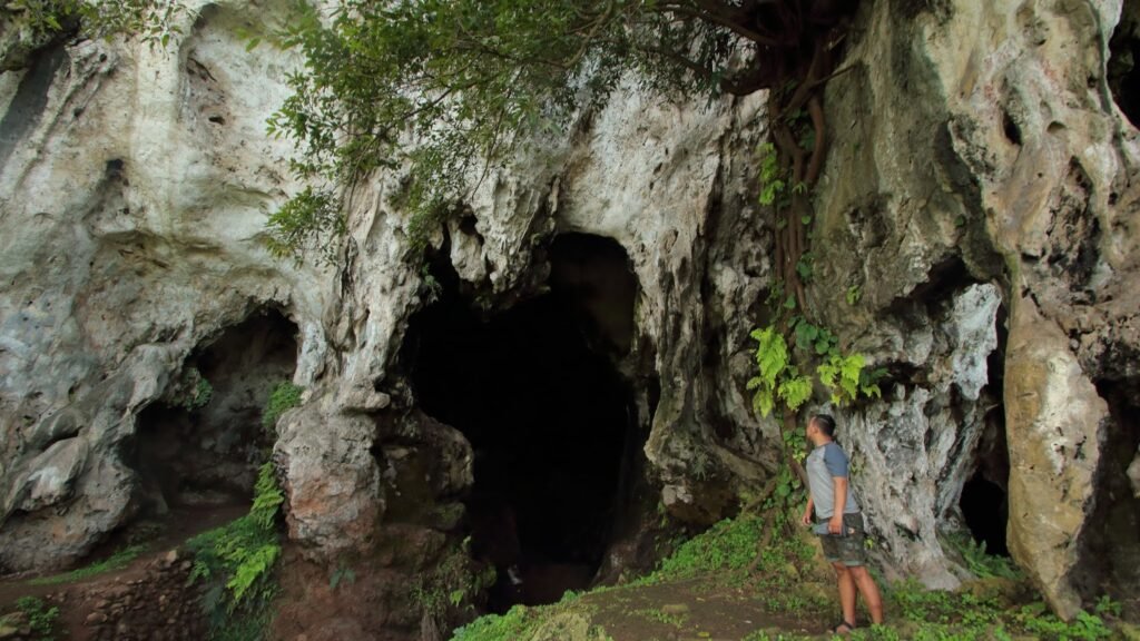 Stone Garden dan Gua Pawon, Wisata Alam Purba dengan Panorama Menakjubkan