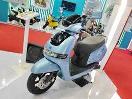 TVS iQube: Skuter Listrik Andalan TVS Motor untuk Mobilitas Modern