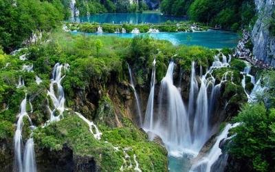 Air Terjun Dua Warna Sibolangit Jadi Wisata Alam Unik, Punya Air Berwarna Biru dan Putih