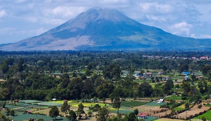 Berastagi Jadi Destinasi Healing Favorit, Tawarkan Udara Sejuk dan Panorama Gunung