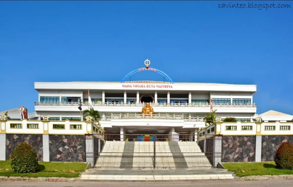 Maha Vihara Duta Maitreya, Vihara Megah di Batam yang Jadi Pusat Wisata Religi
