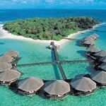 SURGA TERSEMBUNYI KALIMANTAN! Pulau Derawan Bikin Traveler Jatuh Cinta