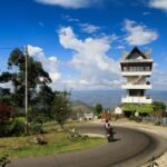 Menara Pandang Tele, Spot Terbaik Menikmati Keindahan Danau Toba dari Ketinggian