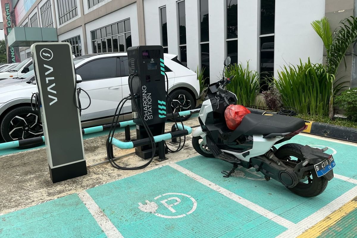 Alva Sediakan Fasilitas Pengisian Baterai Motor Listrik Terbanyak