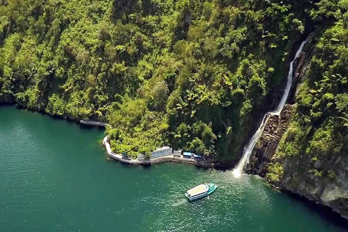 Air Terjun Situmurun, Keajaiban Alam yang Langsung Mengalir ke Danau Toba