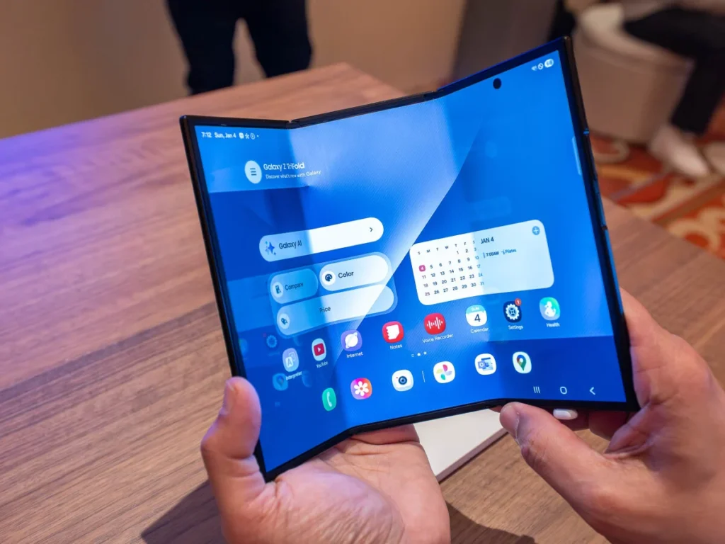 Samsung Galaxy Z TriFold Jadi HP Foldable Paling Revolusioner di 2026