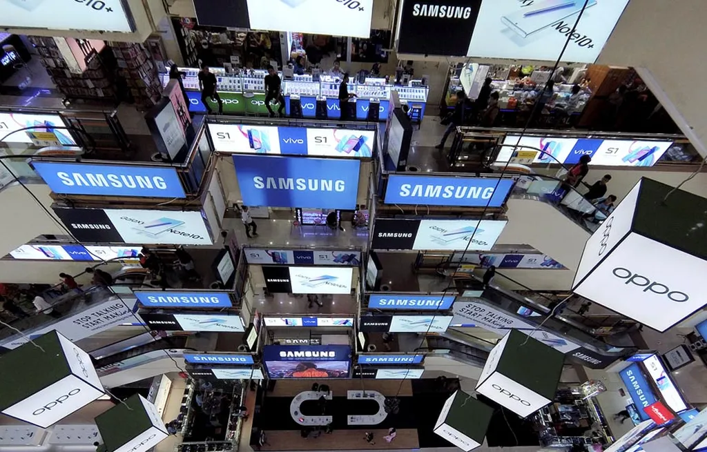 Smartphone Terbaru 2026: Persaingan Samsung, Apple, dan Brand China Semakin Ketat