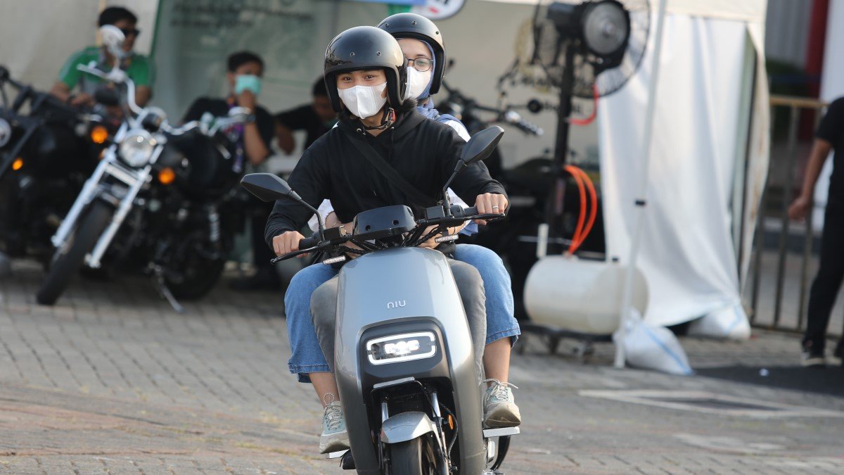 Motor listrik dapat berfungsi untuk mengurangi penggunaan BBM