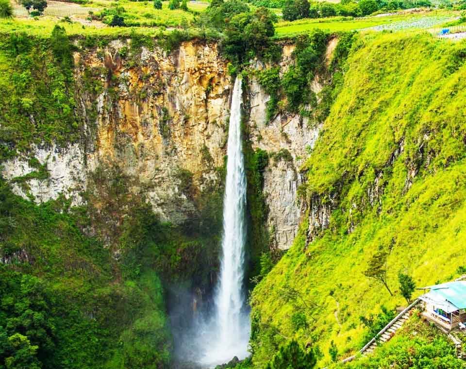 Air Terjun Sipiso-Piso Jadi Ikon Wisata Alam Menakjubkan di Sumatera Utara