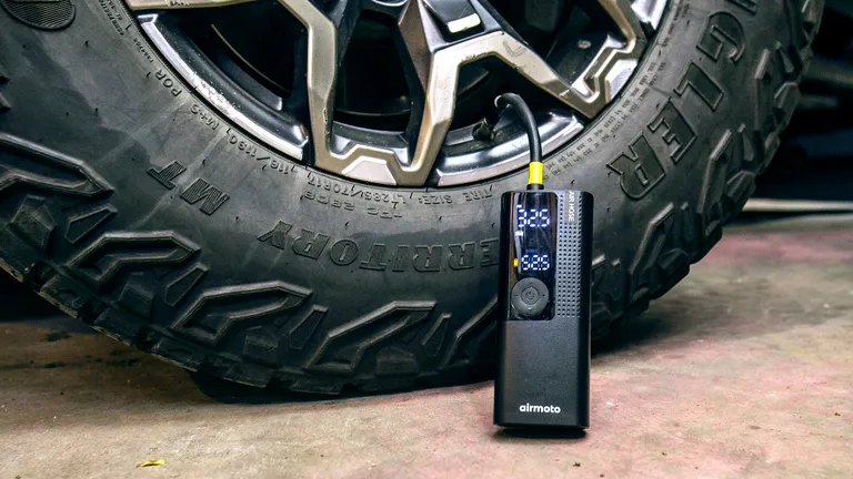 Teknologi Pompa Ban Sepeda Motor Portable Digital Tanpa Kabel.