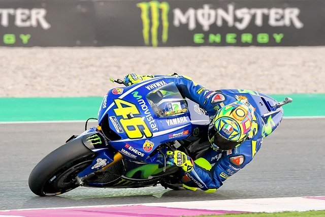 Pembalap MotoGP Minta Regulasi Pencopotan Lapisan Visor Helm Diperketat