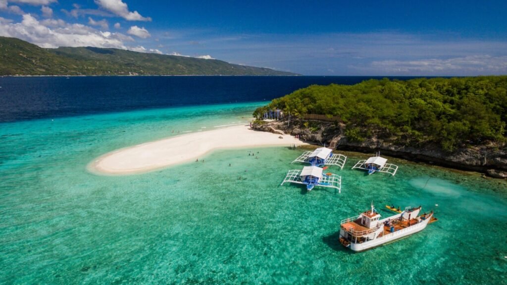 Cebu, Destinasi Lengkap dengan Pesona Alam, Pantai, dan Sejarah