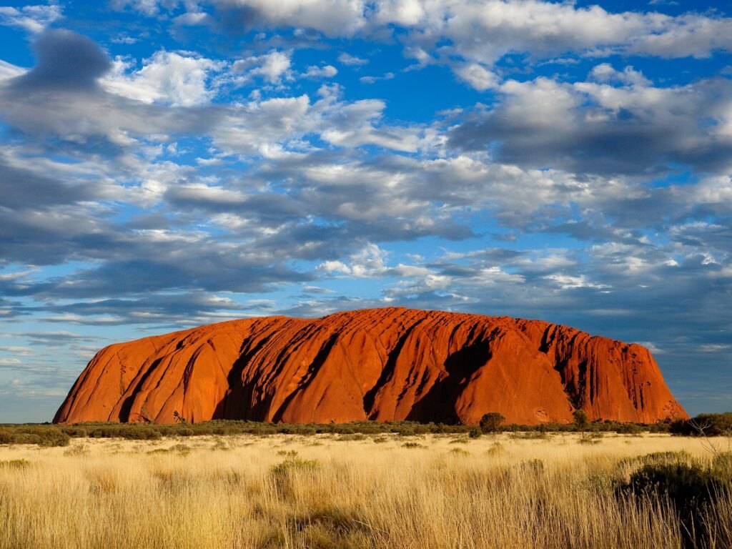Uluru, Batu Suci Ikonik di Tengah Gurun Australia