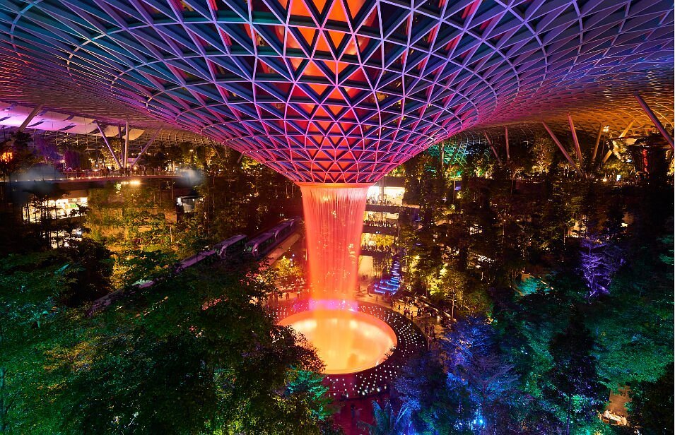 Jewel Changi Airport, Bandara Sekaligus Destinasi Wisata Ikonik Singapura