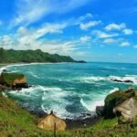 Pantai Menganti, Pesona Laut Selatan yang Memikat Hati di Kebumen