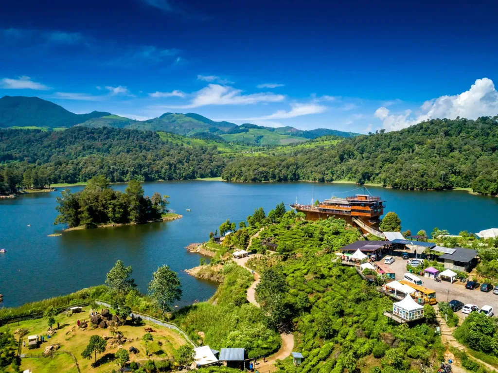 Situ Patenggang Bandung, Danau Eksotis dengan Legenda Cinta yang Melegenda