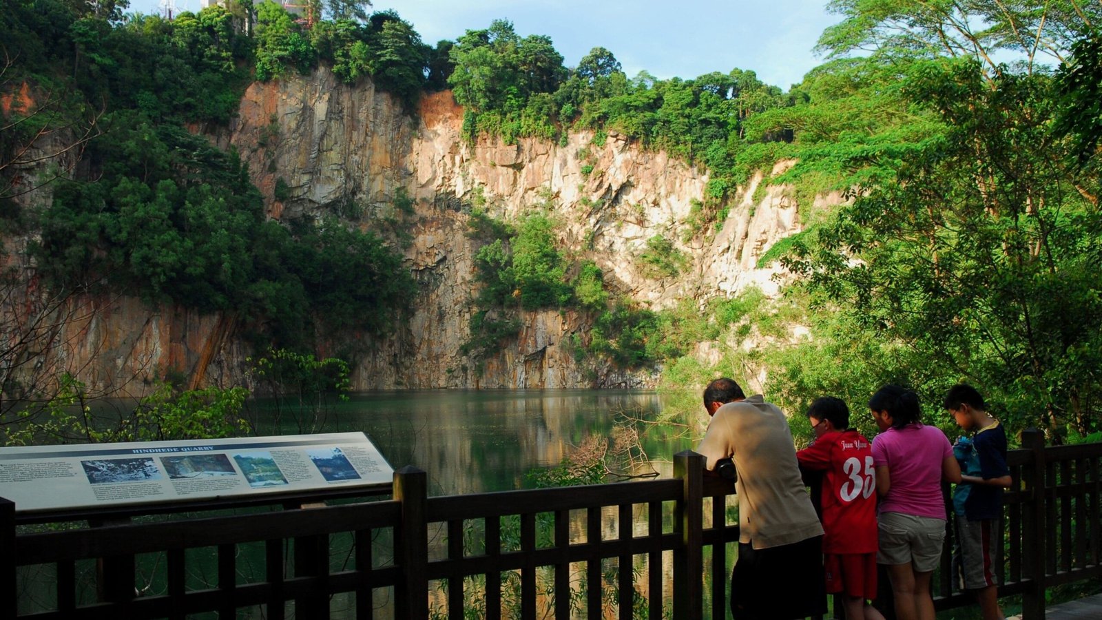 Bukit Timah Nature Reserve, Hutan Hujan Tropis Tertua yang Menjadi Permata Alam Singapura