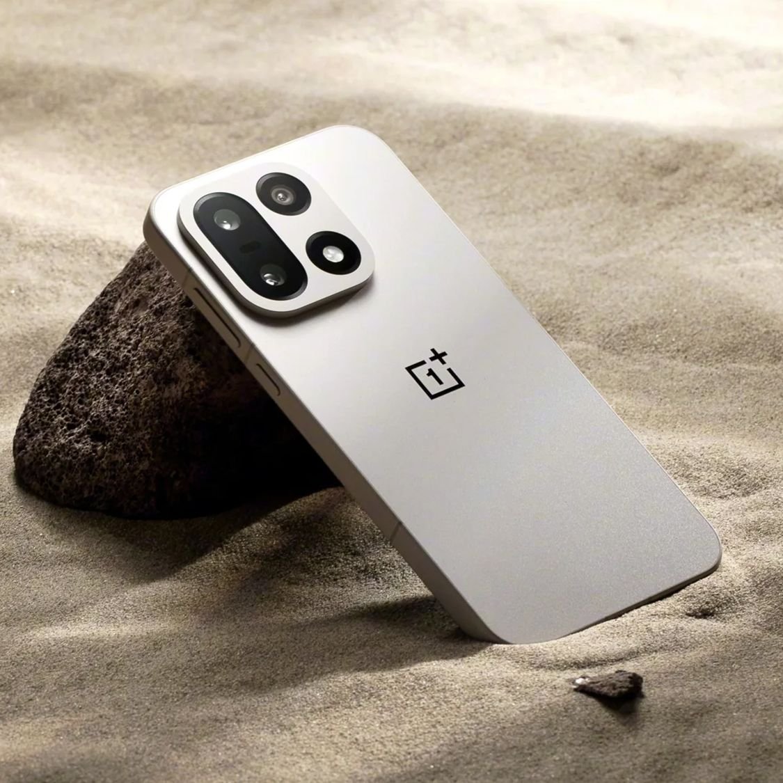OnePlus 15 termasuk dalam daftar ponsel Android yang mendukung AirDrop