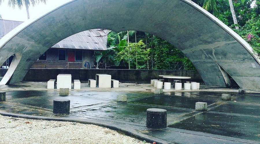Pulau Biak: Surga Bahari dengan Jejak Sejarah Perang Dunia II