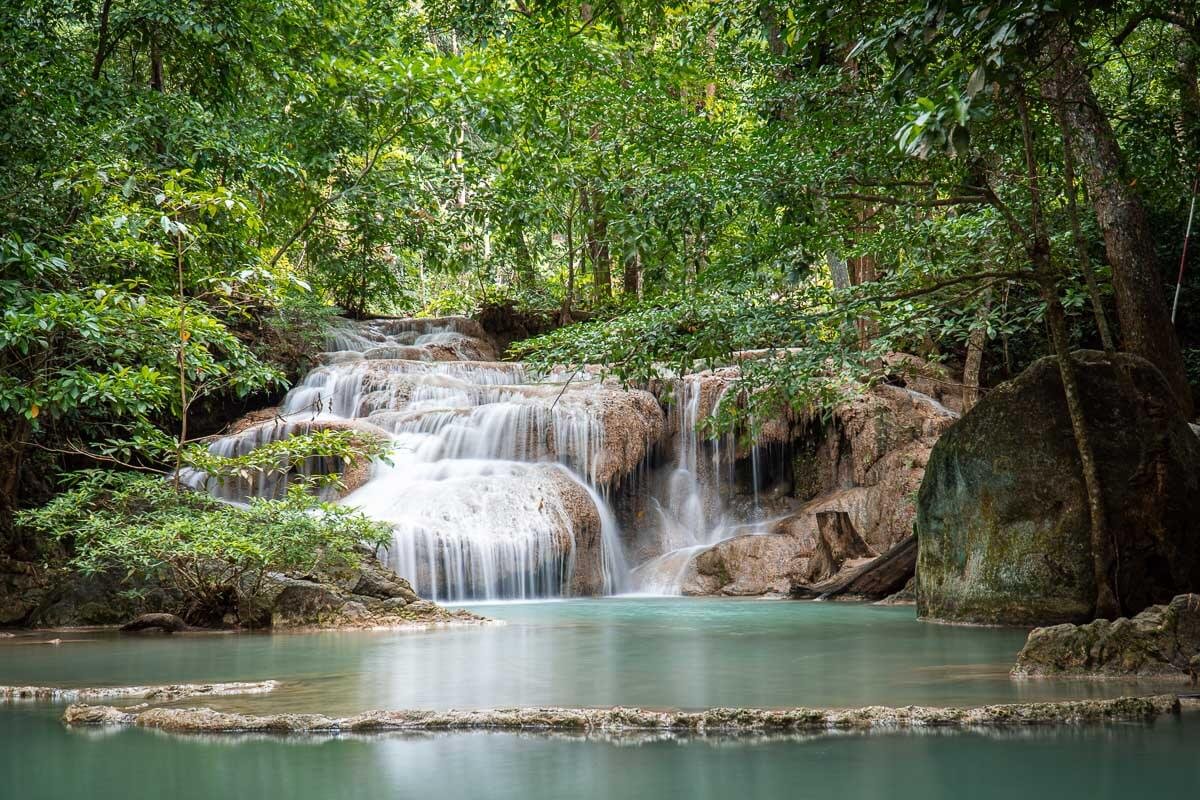 Air Terjun Erawan Jadi Destinasi Alam Favorit Wisatawan di Kanchanaburi
