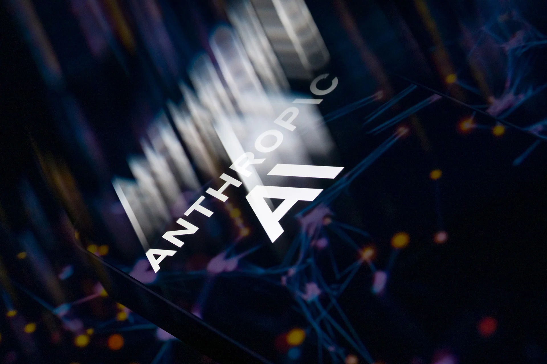 Anthropic sarankan penundaan pengembangan AI