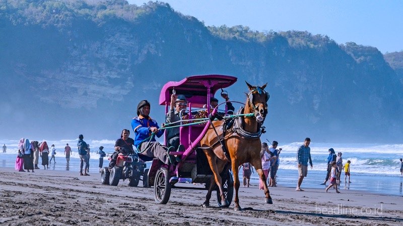 Pantai Parangtritis – Ikon Wisata Pantai Paling Terkenal di Yogyakarta