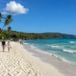 Pantai Carolina, Destinasi Pantai Eksotis dengan Suasana Tenang di Padang