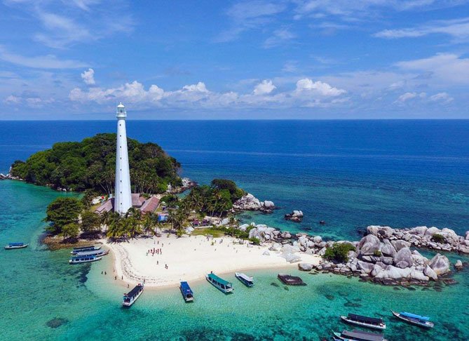 Pulau Lengkuas – Destinasi Wisata Ikonik dengan Mercusuar Bersejarah di Belitung