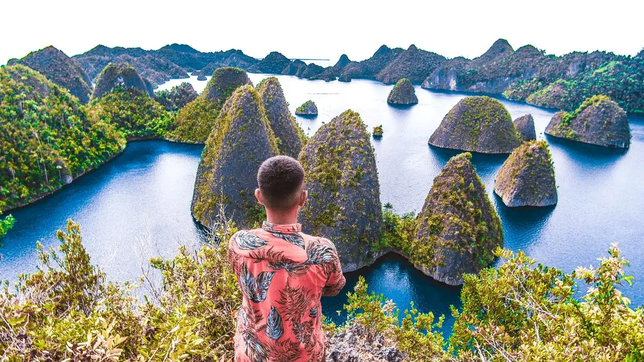 Pulau Wayag, Ikon Keindahan Raja Ampat yang Memikat Dunia