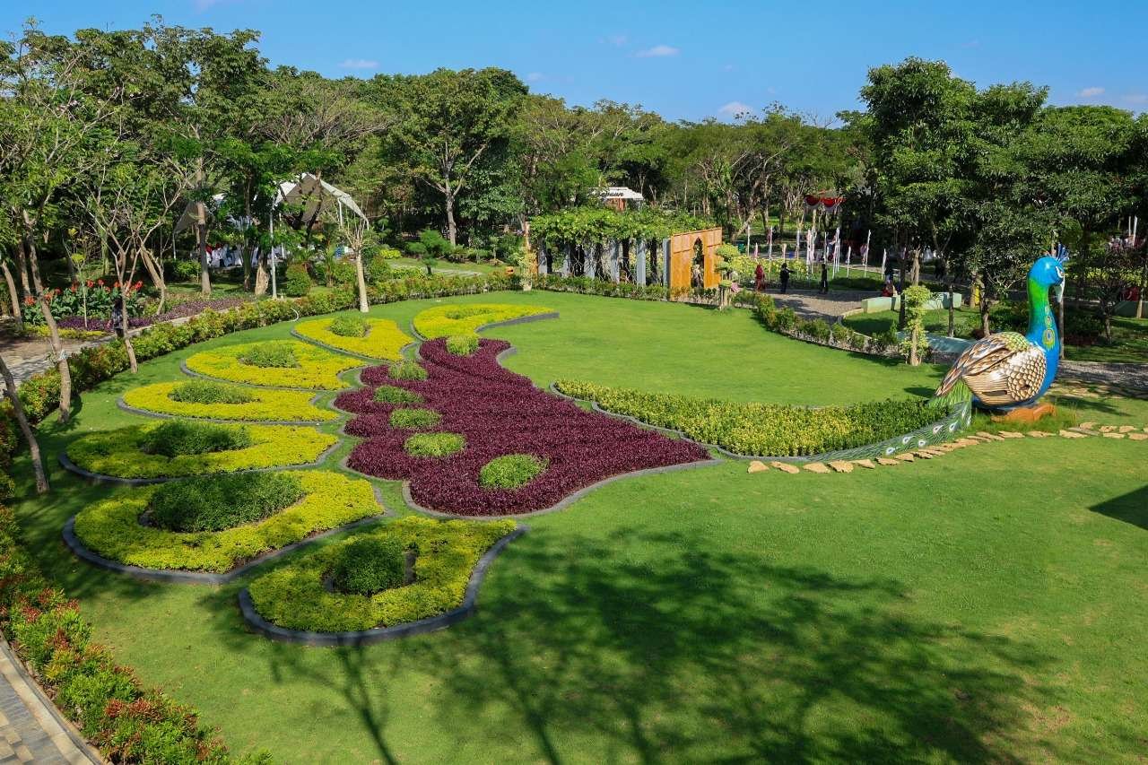 Taman Harmoni Keputih, Ruang Hijau Cantik yang Menjadi Destinasi Favorit di Surabaya