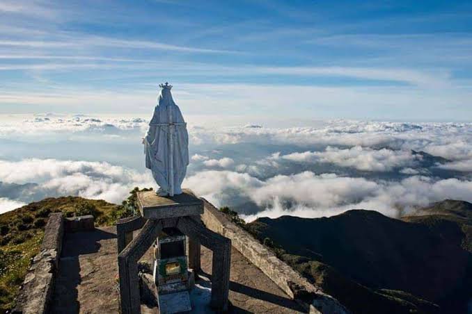 Gunung Ramelau (Hatubuilico): Puncak Tertinggi Timor-Leste yang Penuh Pesona Alam dan Spiritualitas