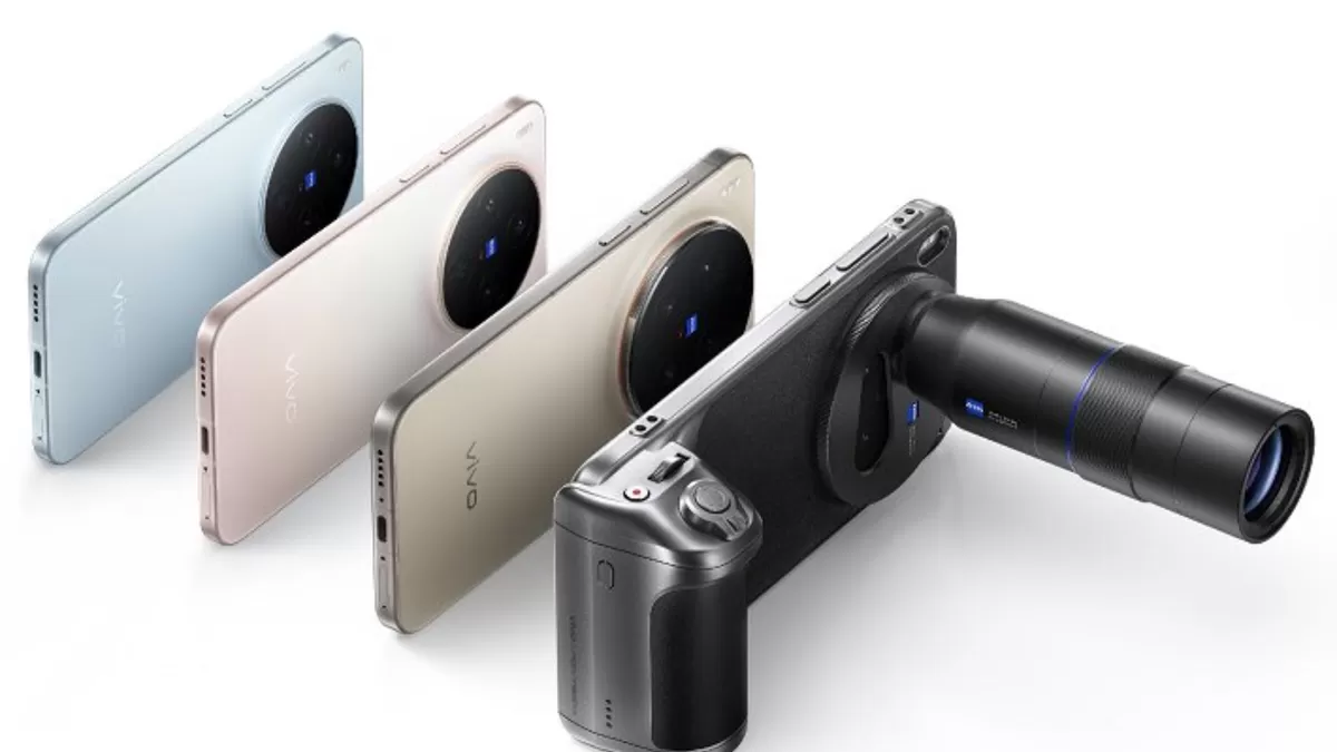 Vivo X500 Pro Max memiliki layar OLED berukuran 6,85 inci dengan refresh rate sebesar 144Hz.